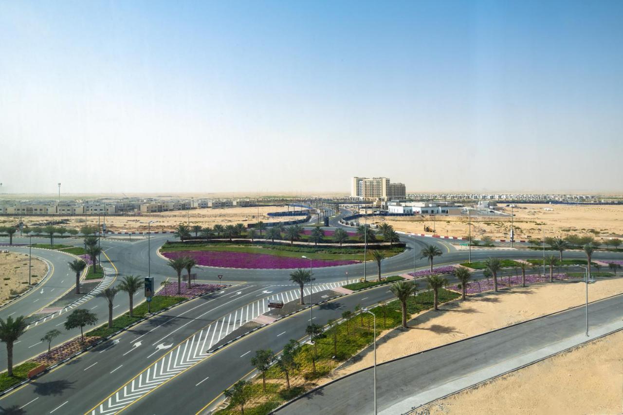 Holiday Inn Dubai Al-Maktoum Airport By Ihg Екстериор снимка