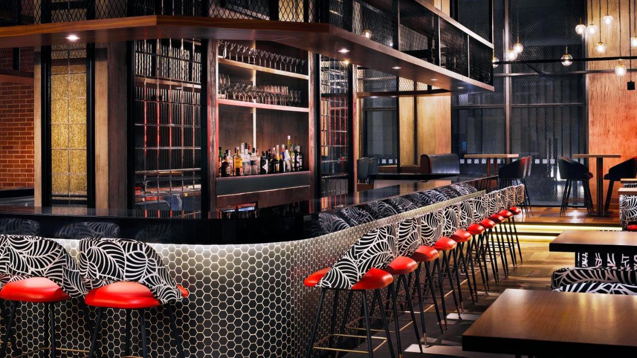 Holiday Inn Dubai Al-Maktoum Airport By Ihg Екстериор снимка