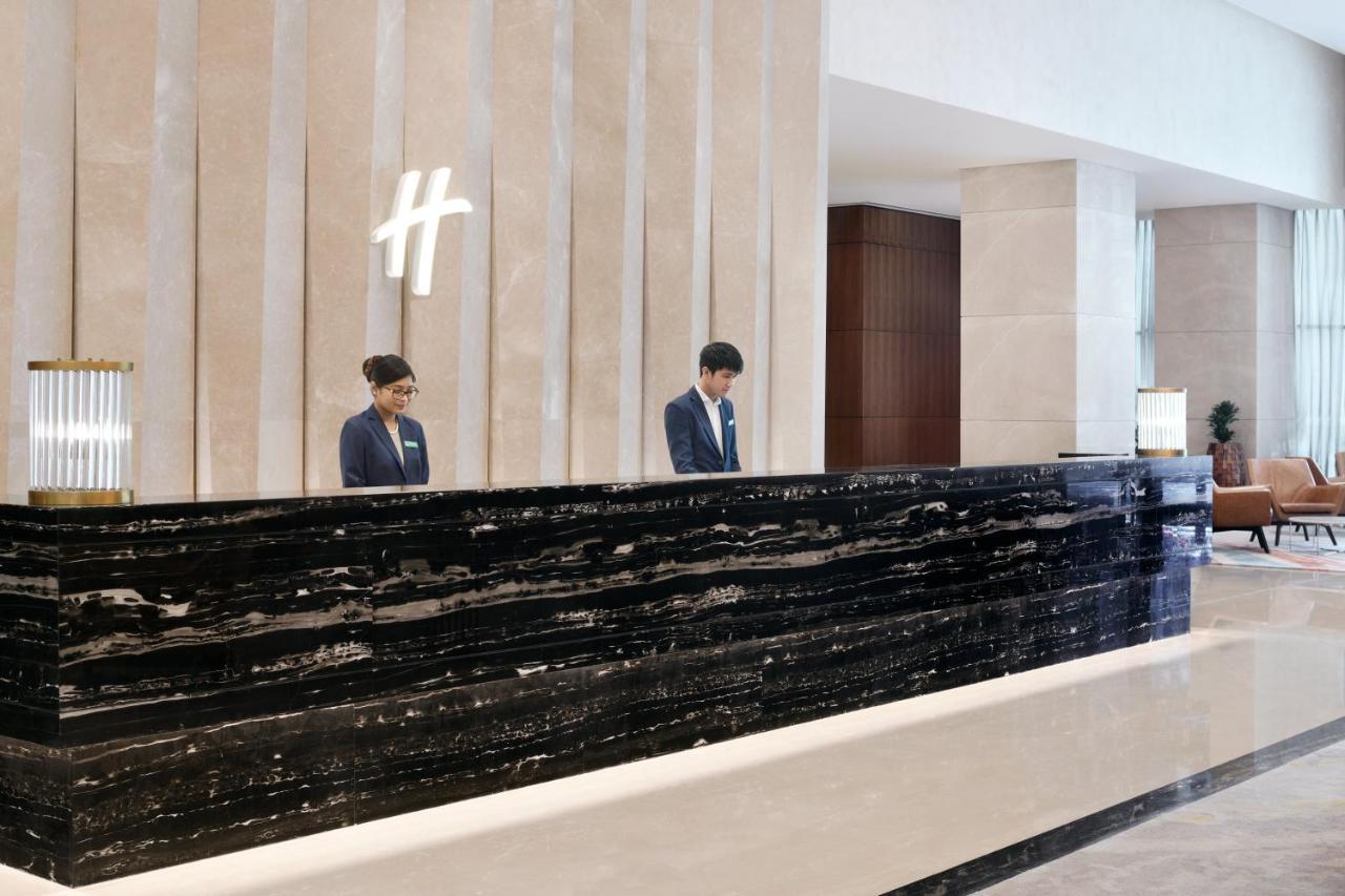 Holiday Inn Dubai Al-Maktoum Airport By Ihg Екстериор снимка